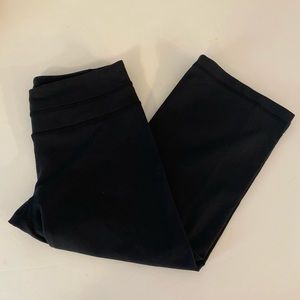 Lululemon black cropped leggings